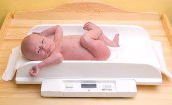 норму прибавки веса у новорожденных фото