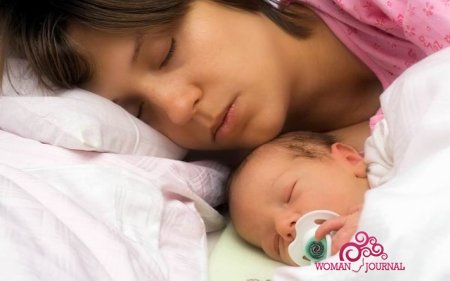 Как правильно кормить новорожденного во сне